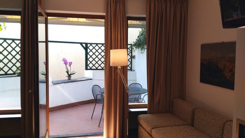 Il Pozzo Apartment Sorrento Luaran gambar